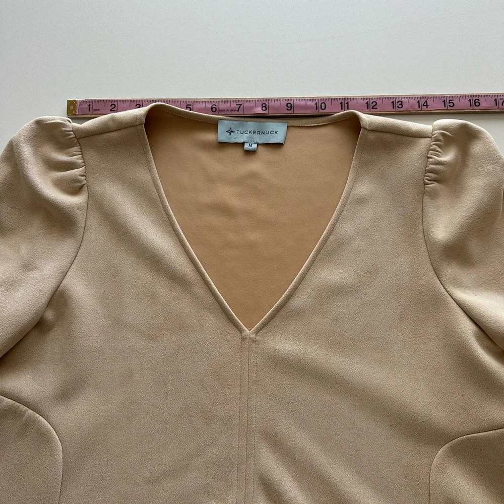 TUCKERNUCK Suede Easton V-Neck Puff Balloon Sleeve Blouse Cream Western Chic Med